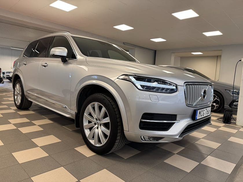 Bild 4 av Volvo XC90 5-seater D5 AWD Inscription Skinn Kamera Navi  Drag VOC