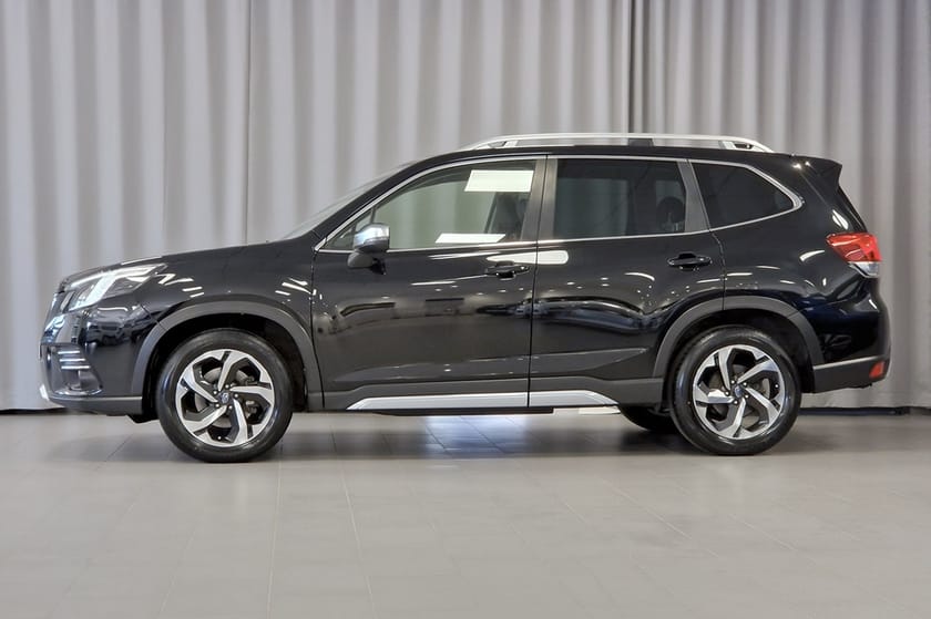 Bild 2 av Subaru Forester e-Boxer XFuel AWD | Drag | Navi | Backkamera | El-stolar