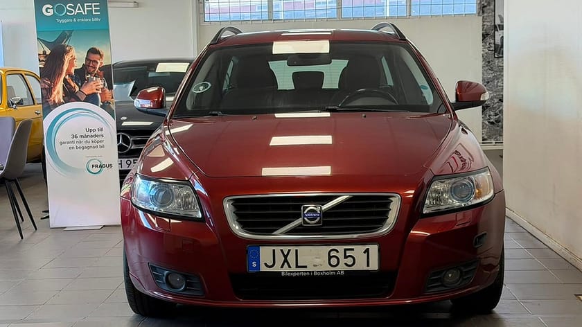Bild 4 av Volvo V50 1.8 Flexifuel Momentum Euro 4|Dragkrok|3,45%Ränta