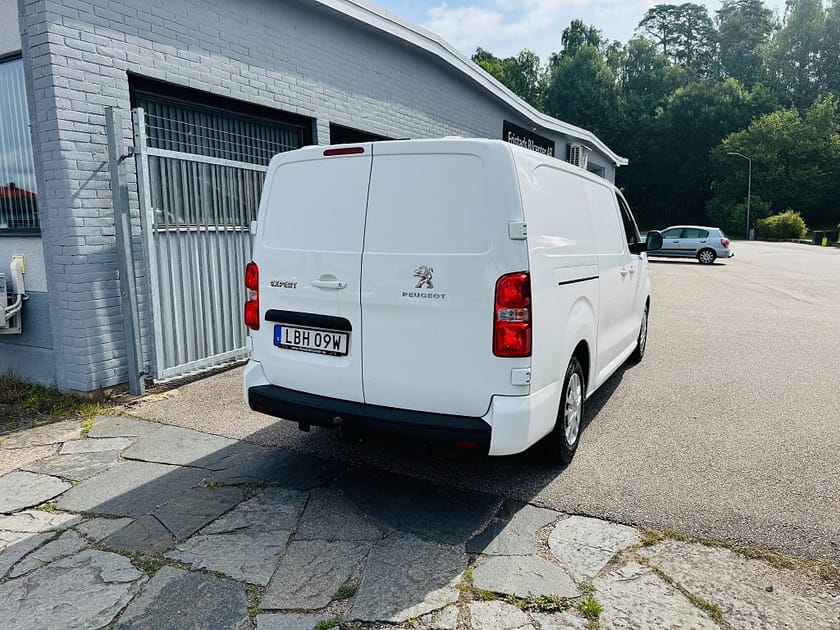 Bild 3 av Peugeot Expert Utökad Last 2.0 144HK L3 LÅNGA MODELLEN / DRAG / VÄRMARE / CARPLAY