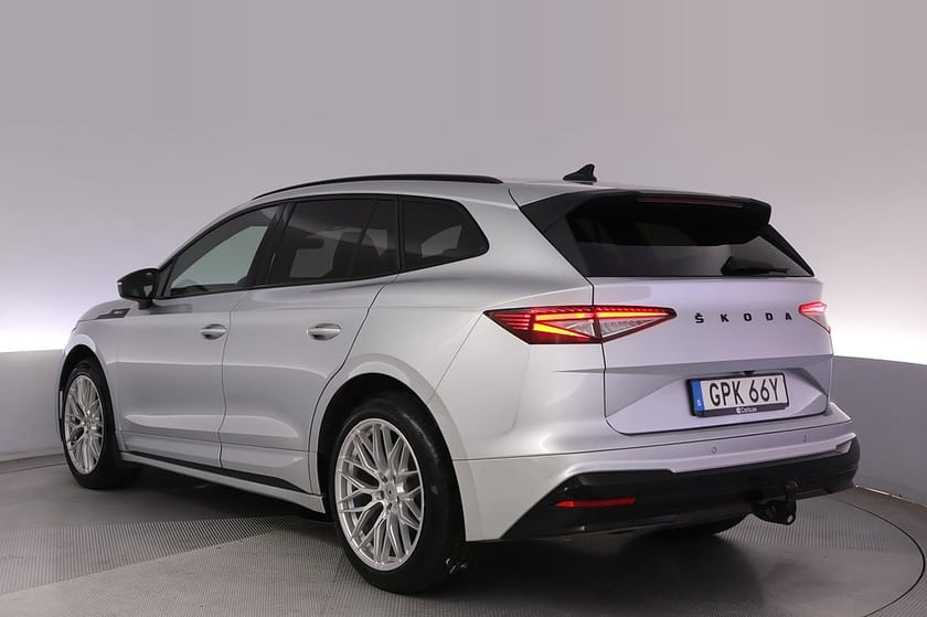 Bild 4 av Škoda Enyaq iV 80x Skoda Sportline Drag Pano Elstol Kamera HUD Nav