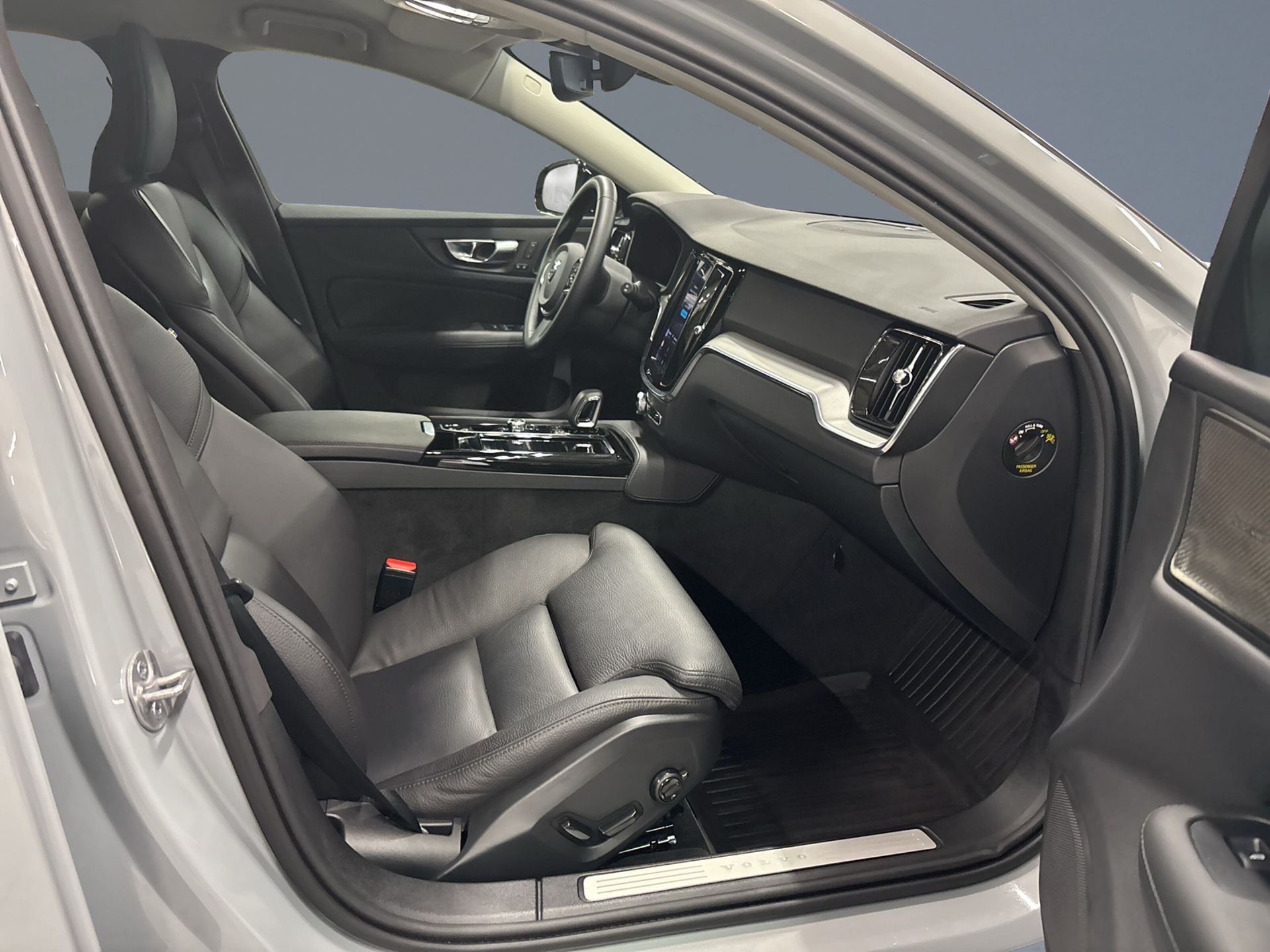 Volvo V60 T6 Plus Dark Nordic Edition 2025, bild 7/10