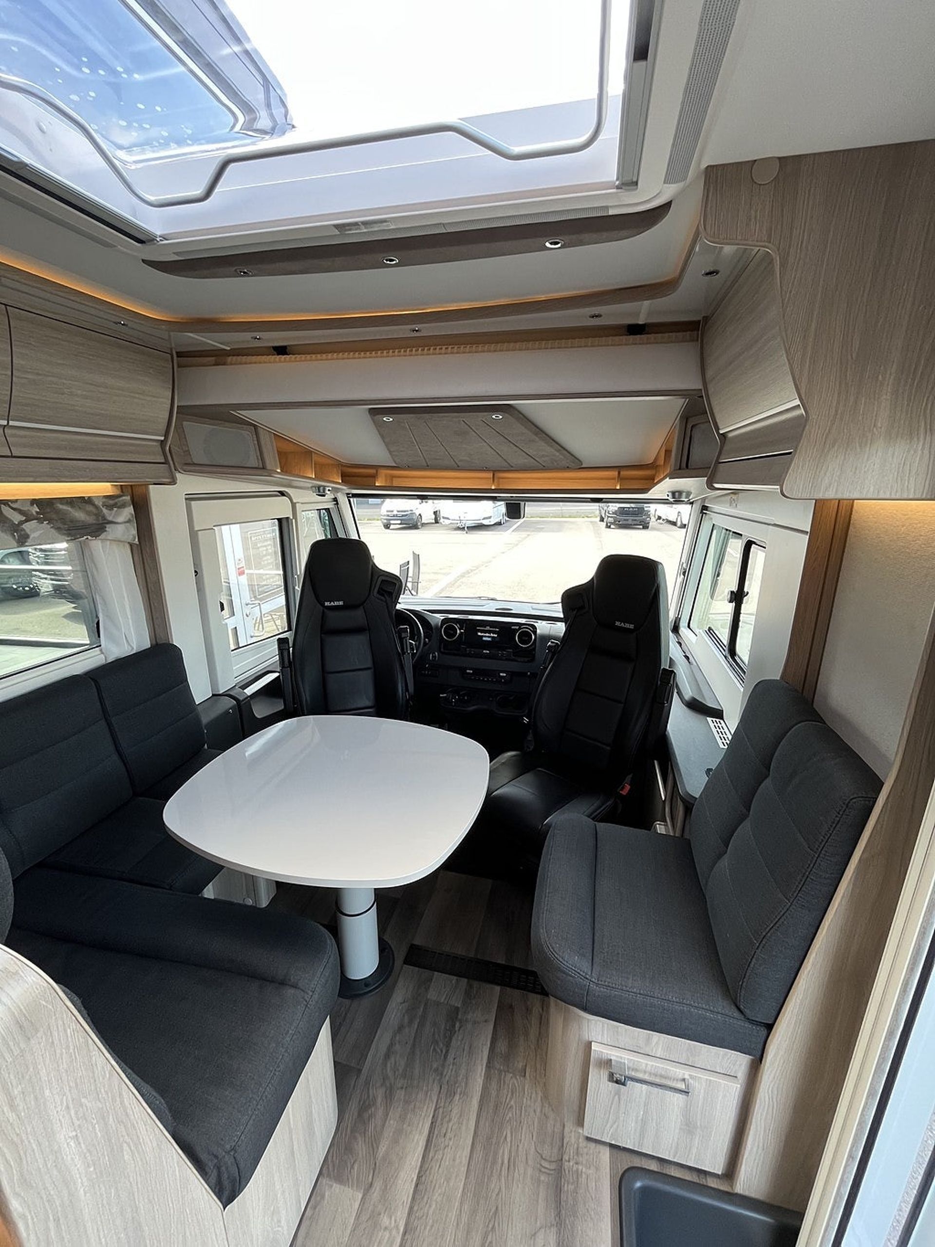Kabe Campervan Mercedes-Benz 2.1 CDI RWD 2022, kuva 5/27