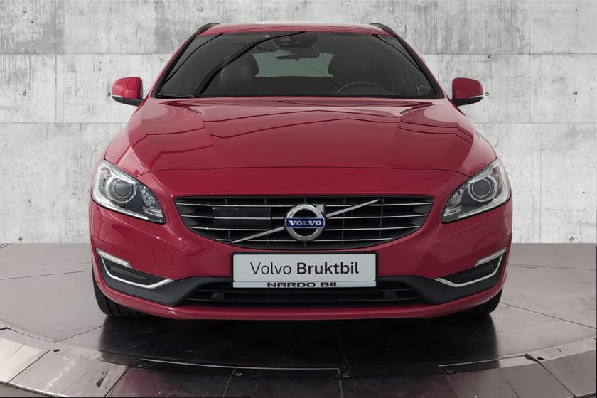 Bilde 2 av Volvo V60 Polestar-optimalisering D5 Plug-in Hybrid AWD -AWD - 288 Hk - Momentum - ACC - Webasto -Skinn