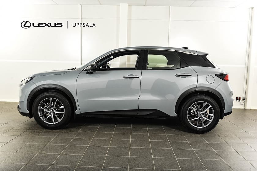 Bild 2 av Lexus LBX 1.5 Backkamera Navi Rattvärme Adaptiv Farthållare