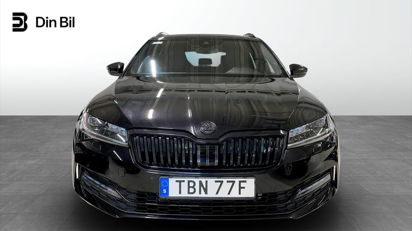 Bild 4 av Škoda Superb Kombi 2.0 TDI 4x4 Sportline B-Kamera Drag Värmare