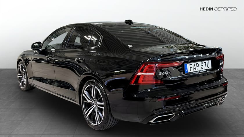 Bild 2 av Volvo S60 B5 250HK  R-DESIGN BLACK Edition