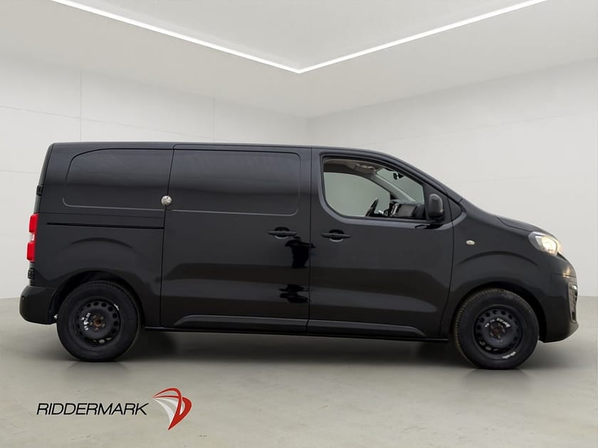 Bild 2 av Peugeot e-Expert L2 136hk Dragkrok B-Kamera CarPlay MOMS