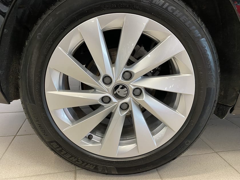 Bild 3 av Škoda Octavia Kombi FL   COMBI SELECTION 1,5 TSI mHEV DSG, 115hk