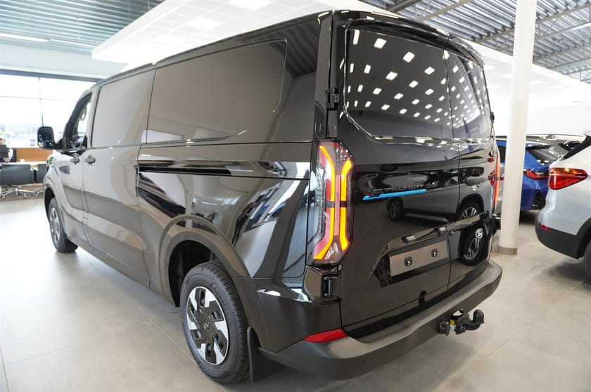 Bild 4 av Ford E-Transit Custom 340 Skåp Trend 340l Elmotor 100kW 136hk 1-Växlad Rwd El Dubbla Skjutdörrar
