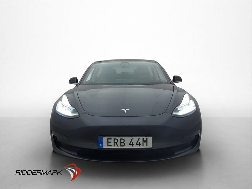 Bild 2 av Tesla Model 3 Long Range AWD Panorama Dragkrok Svensksåld