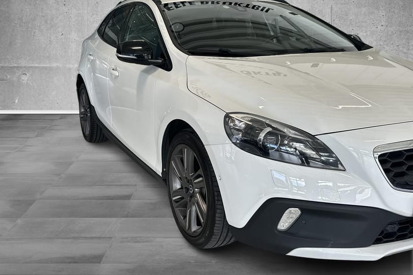 Bilde 2 av Volvo V40 Cross Country D2 Momentum. Bluetooth, P-varmer, VOC, Cruise, Navi