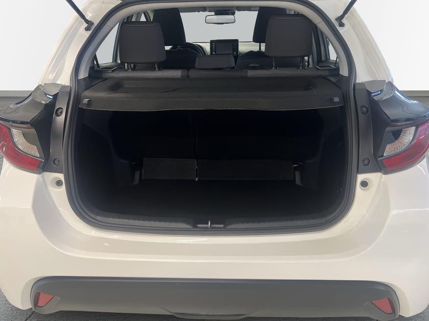 Bild 3 av Toyota Yaris Hybrid 1,5 HSD / Active / Komfortpaket / V-hjul