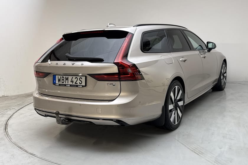 Bild 3 av Volvo V90 T8 AWD Recharge 455hk Ultra Dark Panorama H/K
