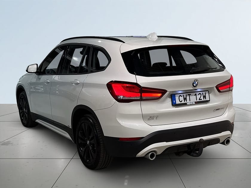 Bild 5 av BMW X1 xDrive20d Steptronic Sport line Drag Kamera GPS HuD SoV