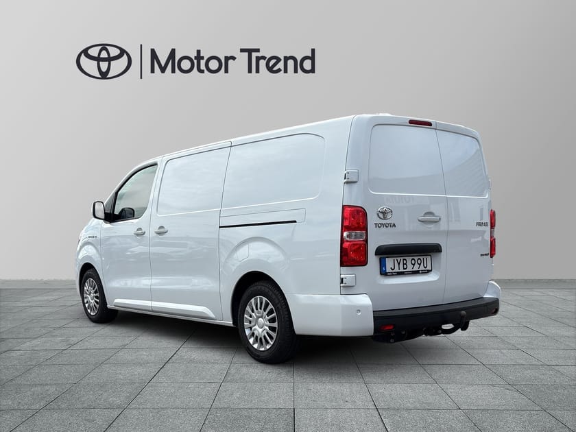 Bild 2 av Toyota Proace Electric 75 KWH LONG COMFORTPLUS 2 DÖRRAR