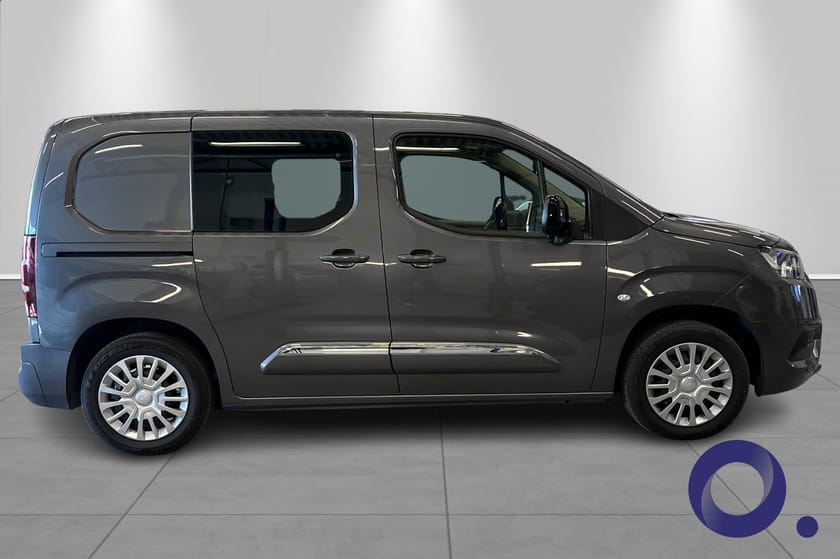 Bilde 5 av Toyota ProAce City L1 1,5 Diesel 130hk Automat,Webasto,Hfeste,2x Skyvedør