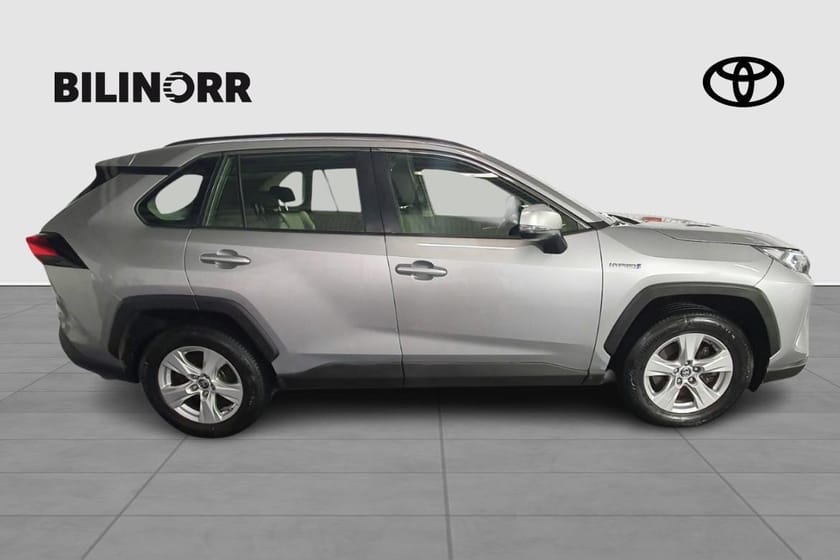 Bild 4 av Toyota RAV4 Hybrid AWD-i 2,5 ELHYBRID E-CVT ACTIVE V-HJUL