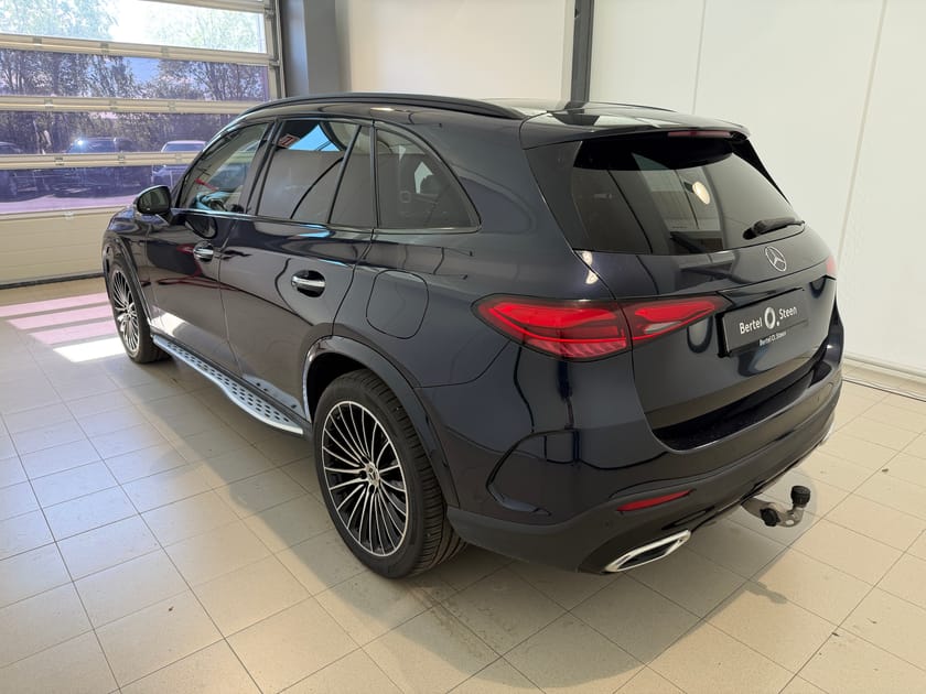 Bilde 4 av Mercedes-Benz GLC 300 d e 4MATIC :BURMESTER®/BAKAKSELSTYRING/HUD/PANORAMA