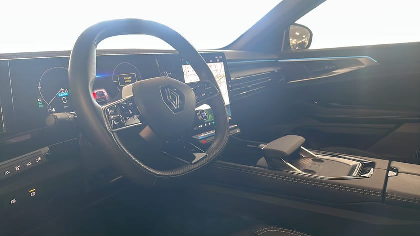 Bild 4 av Renault Austral E-TECH Techno Fullhybrid 200  Pano Kamera 3,95% räntekampanj