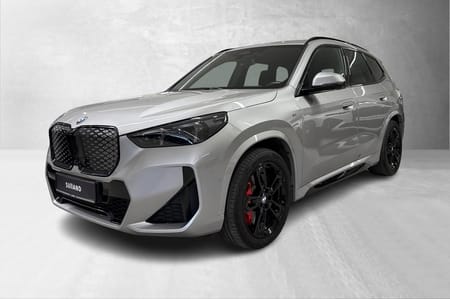 BMW iX1 xDrive30 M-sport pro / Adaptiv M-Chassi / Harman / HUD