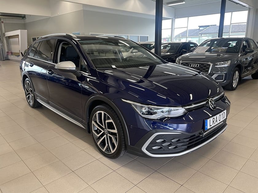 Bild 1 av Volkswagen Golf Alltrack 2,0TDI 200HK Pano / Drag / Värmare