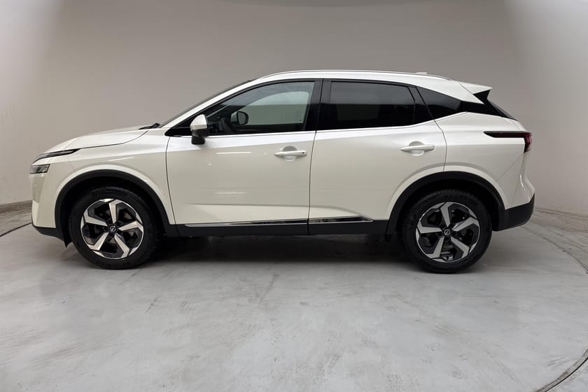 Bild 2 av Nissan Qashqai 1.3 MHEV (158hk) Tekna+ Läder Panorama