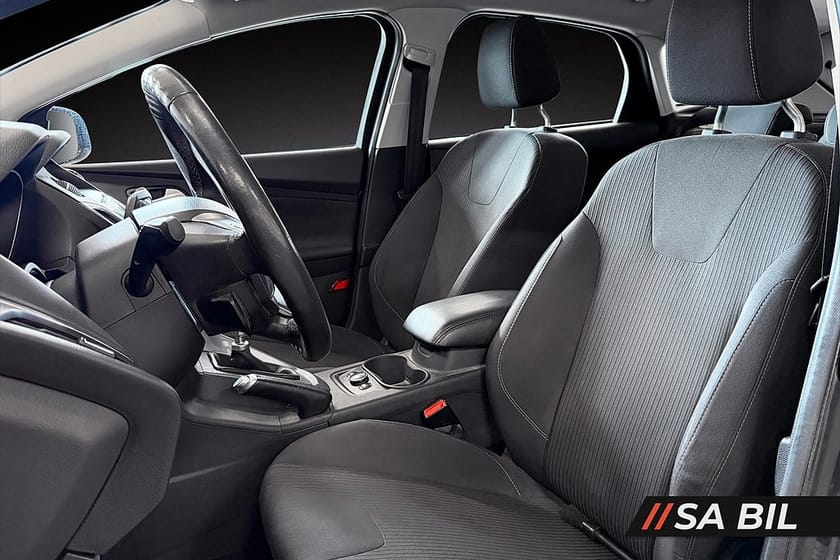 Bild 5 av Ford Focus 1.0 EcoBoost Titanium Euro 5 / Kamrem bytt / Nyservad
