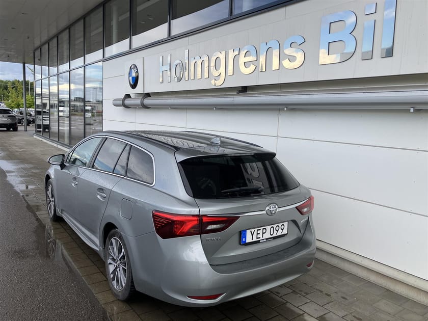 Bild 3 av Toyota Avensis Kombi 2,0 D 143hk Kamera Ljusramp