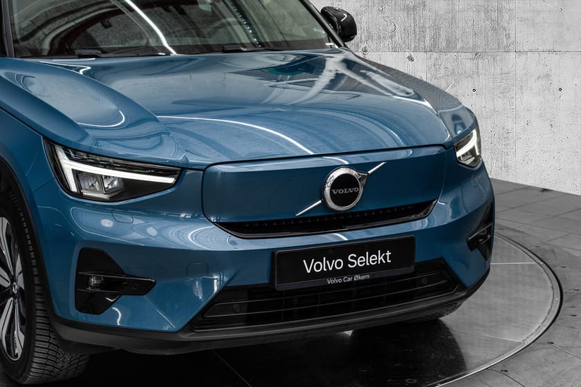 Bilde 2 av Volvo XC40 Recharge Twin Plus AWD - Flott fargekombinasjon!
