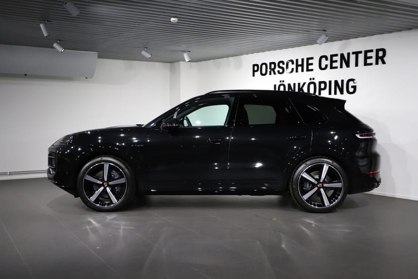 Bild 2 av Porsche Cayenne E-Hybrid Black Edition