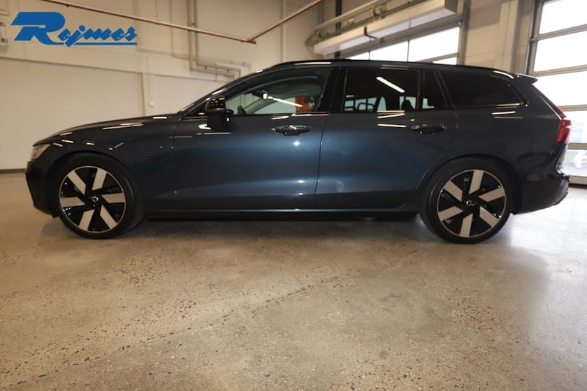 Bild 3 av Volvo V60 T6 Plus Dark Edition