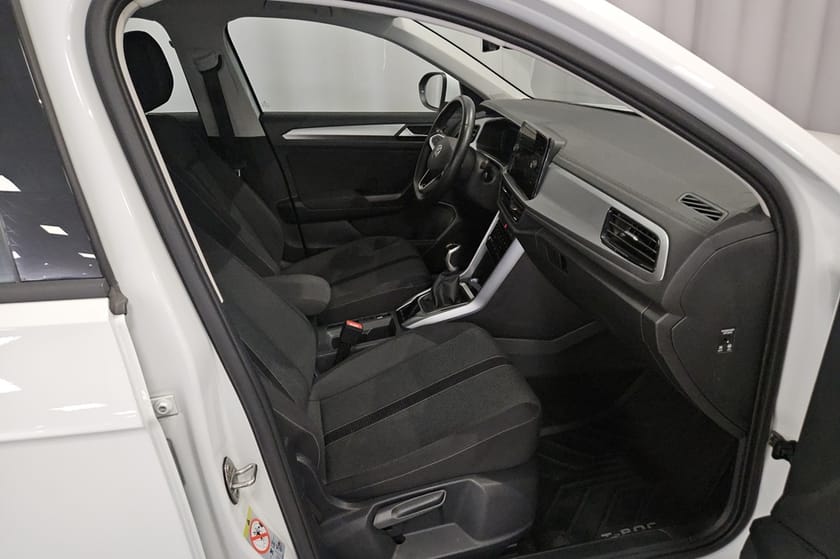 Bild 5 av Volkswagen T-Roc 1.5 TSI 150 HK Pluspaket Drag