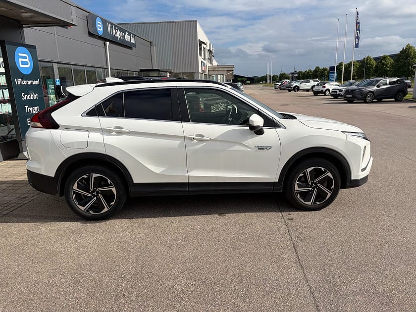 Bild 5 av Mitsubishi Eclipse Cross PHEV 2.4 MIVEC S-AWC Fleet Ed, Backkamera