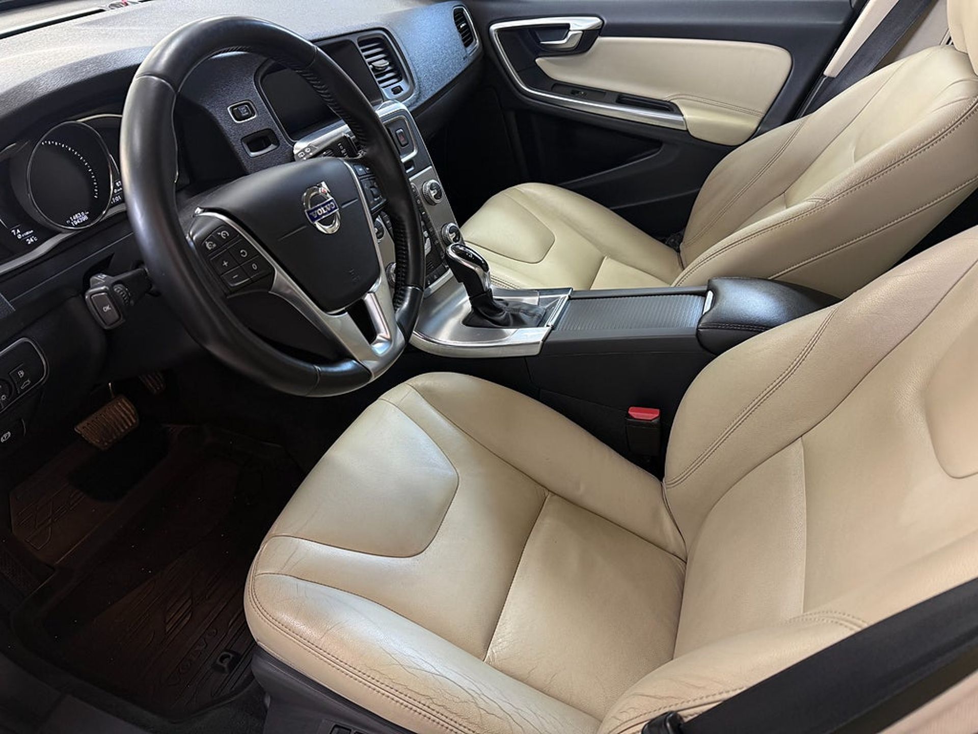 Volvo V60 Cross Country 2018, bild 7/10