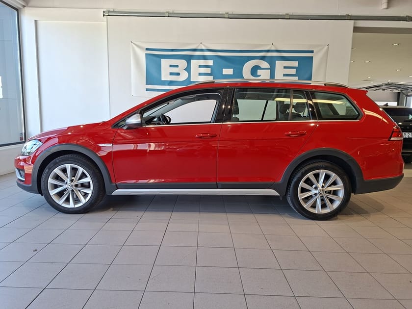 Bild 2 av Volkswagen Golf Alltrack 4Motion 2.0TDI DSG Drag Backkamera