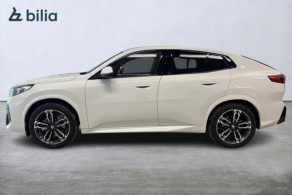 BMW iX2 xDrive30, 306ps, 2026