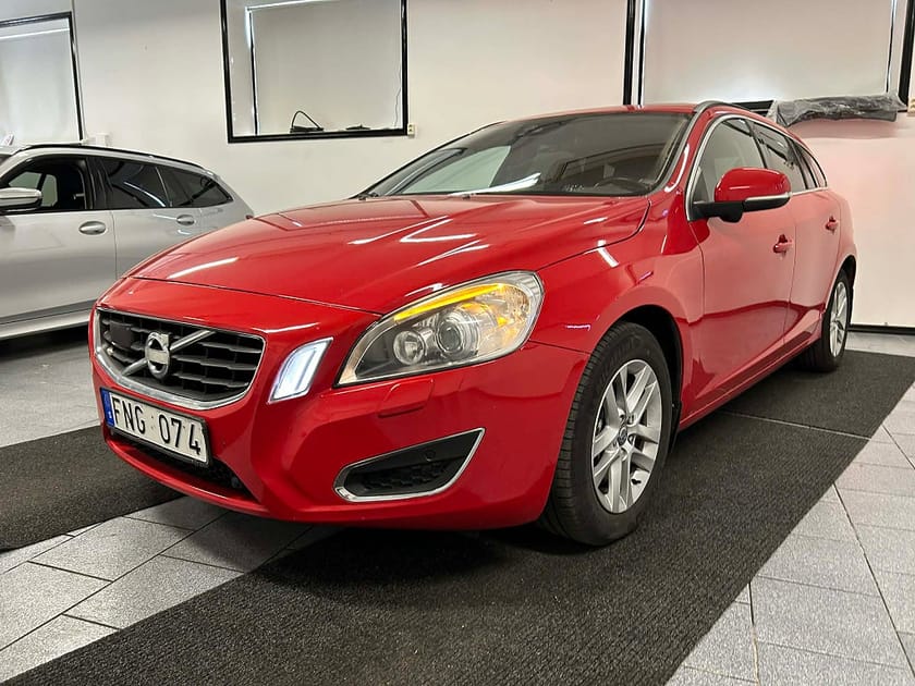 Bild 1 av Volvo V60 D4 AWD 163 Geartronic Momentum Drag Euro 5