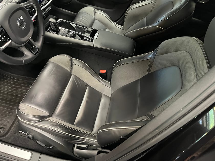 Bild 4 av Volvo V60 Recharge T8 II R-Design