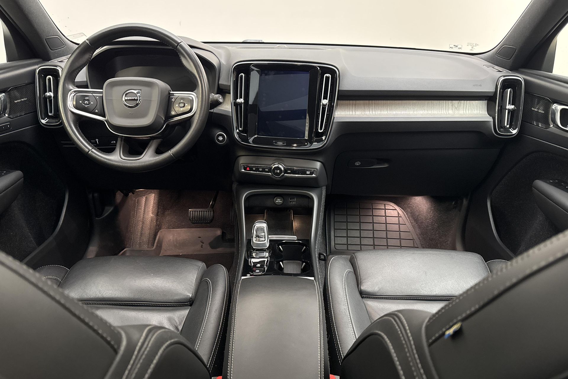 Volvo XC40 D4 AWD 2020, kuva 7/10