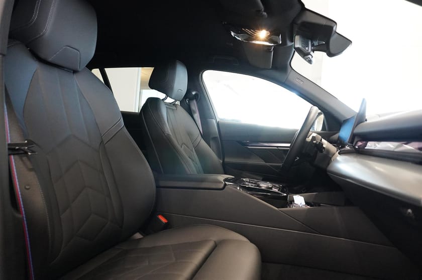Bild 5 av BMW 530e xDrive Touring M-Sport Pro Navi Innovation DAP Keyless