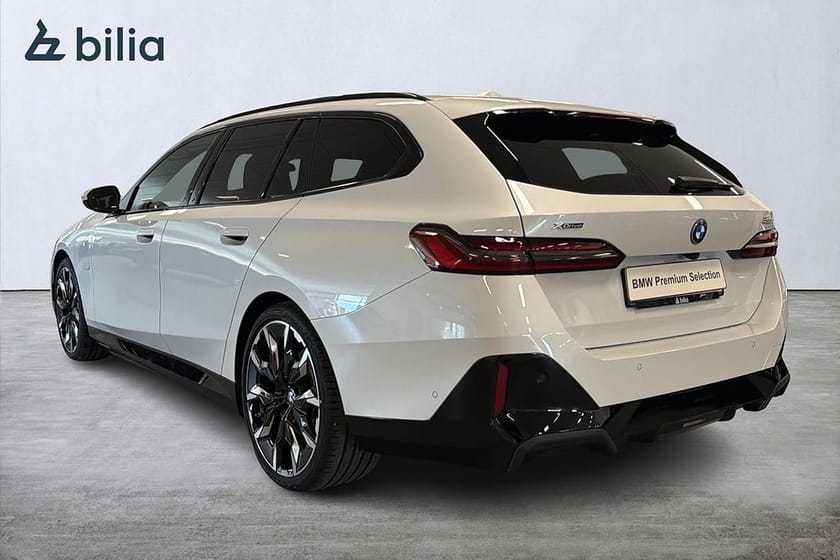 Bild 2 av BMW 530e xDrive Touring M-sport Pro |DEMO| Panorama | Innovation