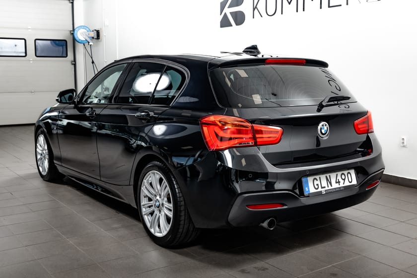 Bild 4 av BMW 118i M Sport Steptronic / Svartinnertak/Rattvärme