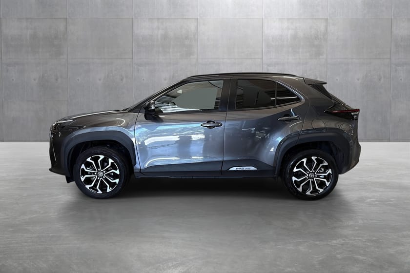 Bilde 2 av Toyota Yaris Cross Hybrid 115 AWD-i 1,5 Bensin Automat Active