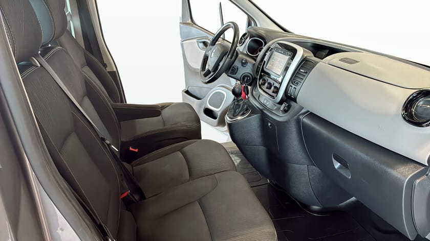 Bild 3 av Renault Trafic Skåpbil Dubbelhytt, 6-sits, motorvärmare