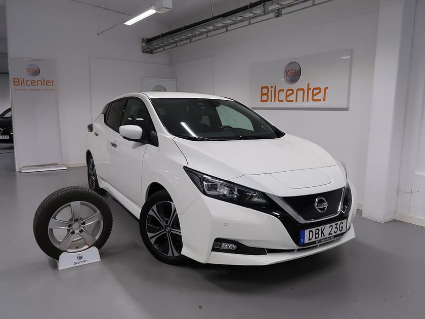 Bild 1 av Nissan Leaf N-Connecta V-Däck ingår 360°-Navi-CarPlay-Rattvärme-Ada