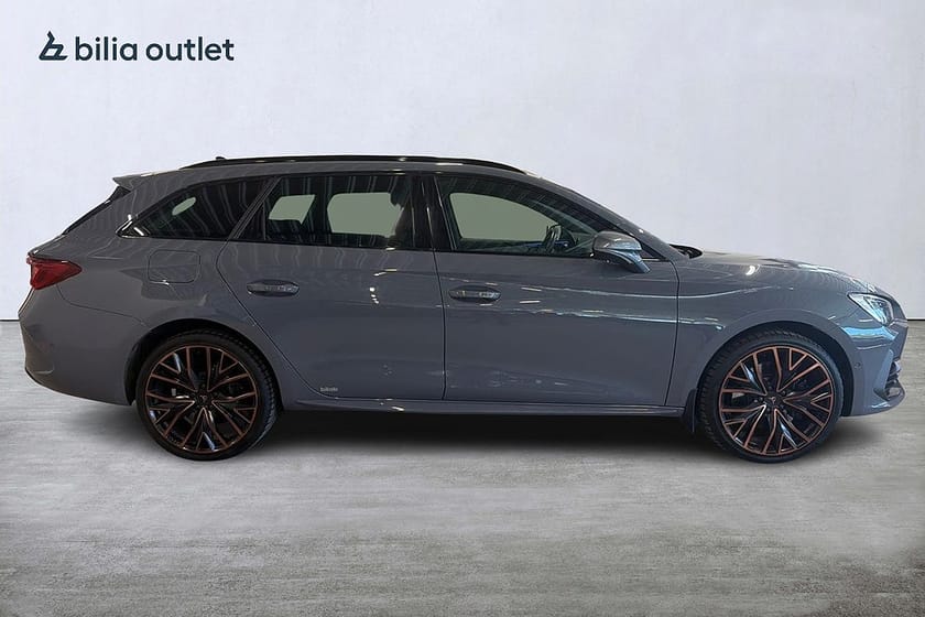 Bild 5 av CUPRA Leon Sportstourer e-Hybrid B-kamera Dragkrok Carplay