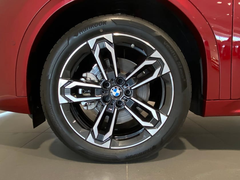 Bild 3 av BMW iX2 xDrive30