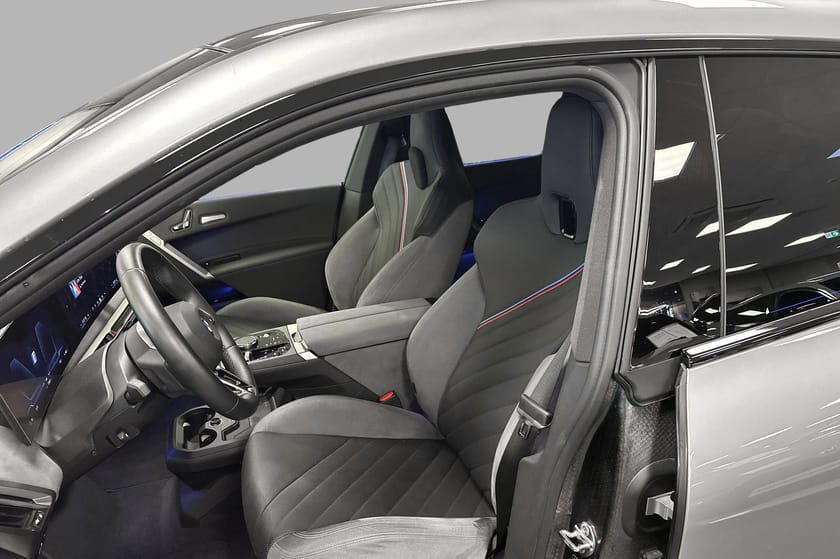 Bilde 2 av BMW iX xDrive60 60 Fully Charged, Msport, Multisete, Skylounge, 360'