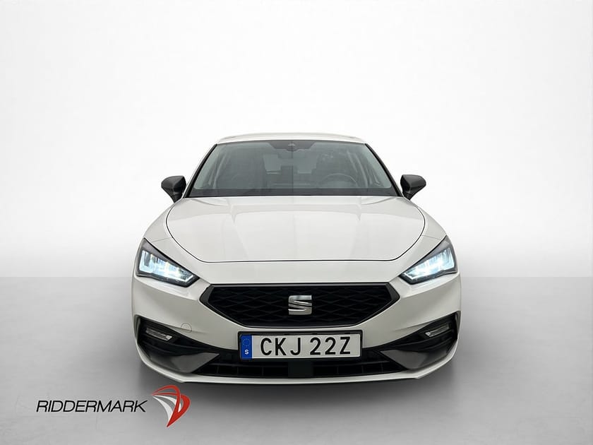 Bild 2 av SEAT Leon 1.5 eTSI 150hk FR Cockpit Kamera Navi Rattvärme